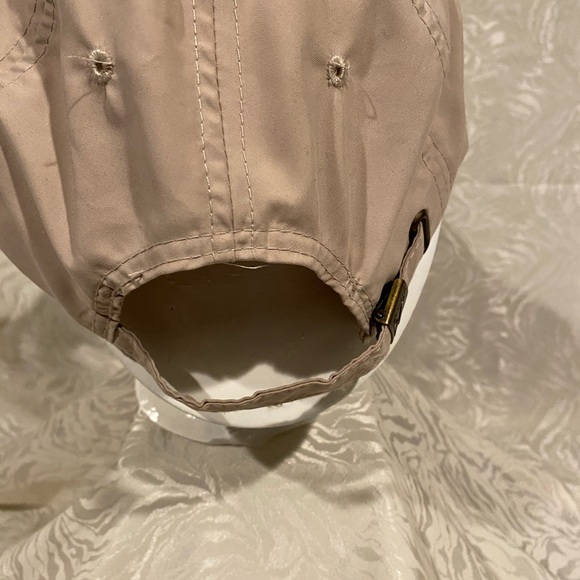 Topper one Size Two Tone Cap Adjustable back strap - Picture 2 of 4